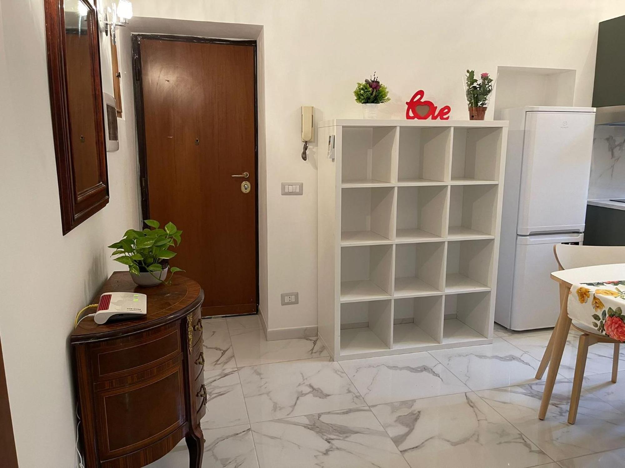 Flowers In Rome Apartment Bagian luar foto